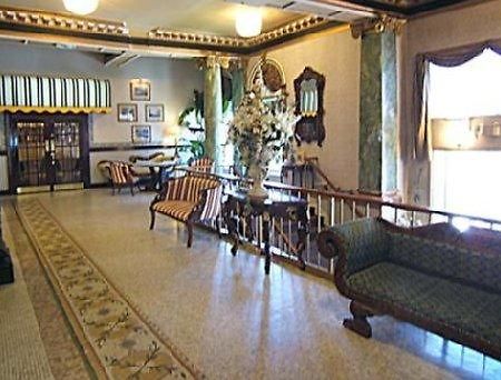 Clarion Inn & Suites Belleville Ngoại thất bức ảnh