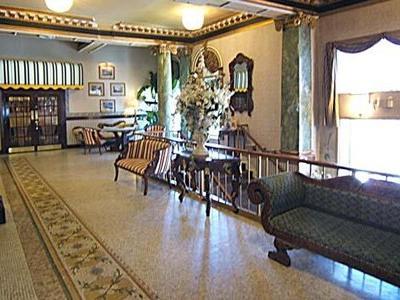Clarion Inn & Suites Belleville Ngoại thất bức ảnh