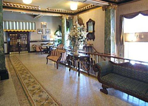 Clarion Inn & Suites Belleville Ngoại thất bức ảnh